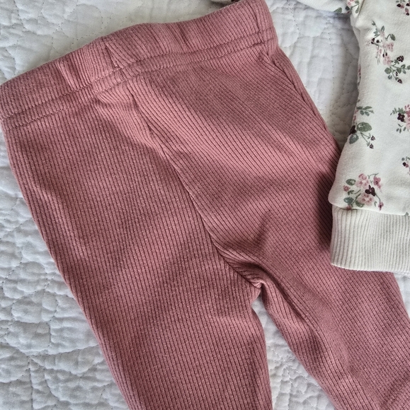 Carter's Little Planet Organic Cotton 2 PC FloralPullover And Pants Set Newborn - Picture 10 of 11